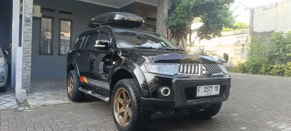 Mitsubishi Pajero Sport 2011 exceed solar