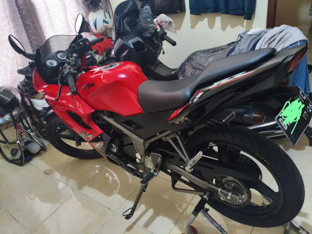 Jual santuy Kawasaki ninja Rr new 2013 merah batik