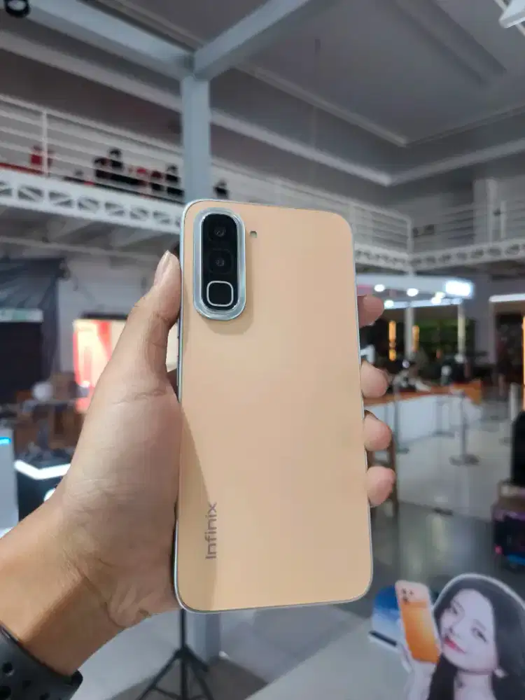 INFINIX HOT 70 6/256