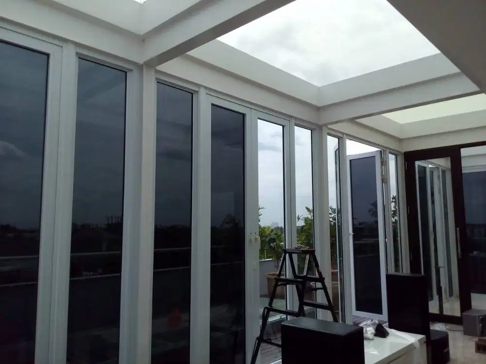 KACA FILM ONEWAY KACA FILM CERMIN STICKER KACA FILM GEDUNG STICKER DLL