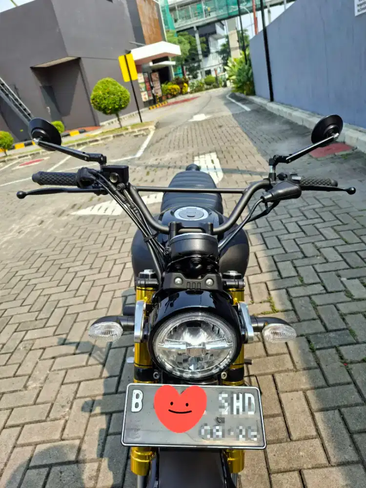 Motor Yamaha XSR 155 Matte Black - Sangat Terawat, No PR - GANTENG