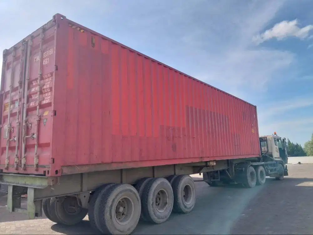 kontainer 40ft dry kondisi 70-80%
