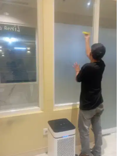 Jasa Pasang Kaca Film Gedung Kantor Sticker sunblast stiker kacafilm