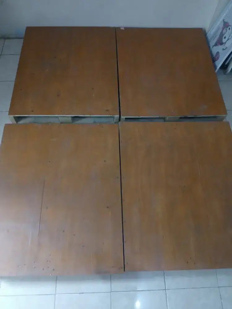 Palet kayu / dipan kasur
