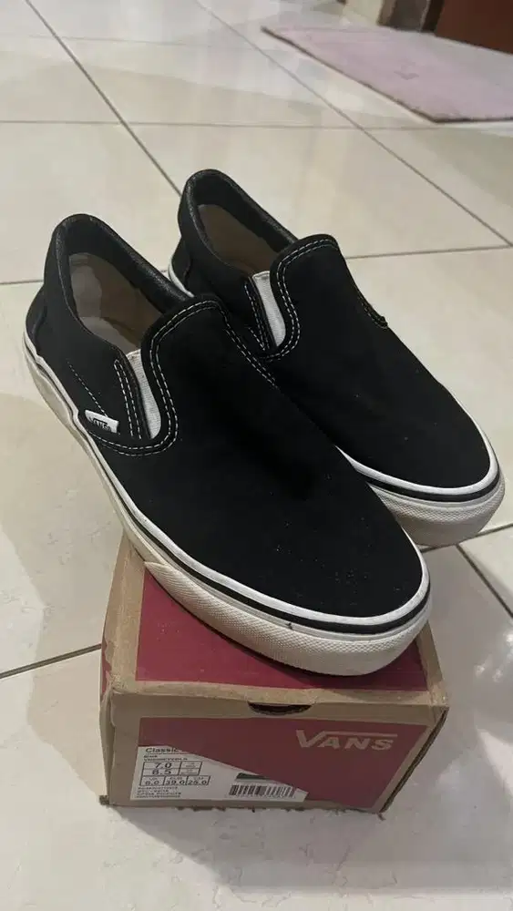Vans classic slip on