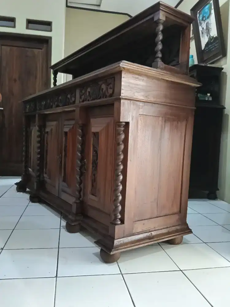 Cabinet/lemari  kolonial jati tua