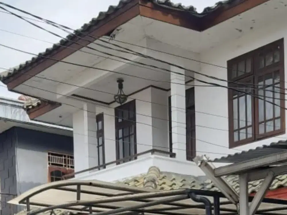DIJUAL RUMAH SIAP HUNI HARGA MENARIK DI JAKARTA SELATAN