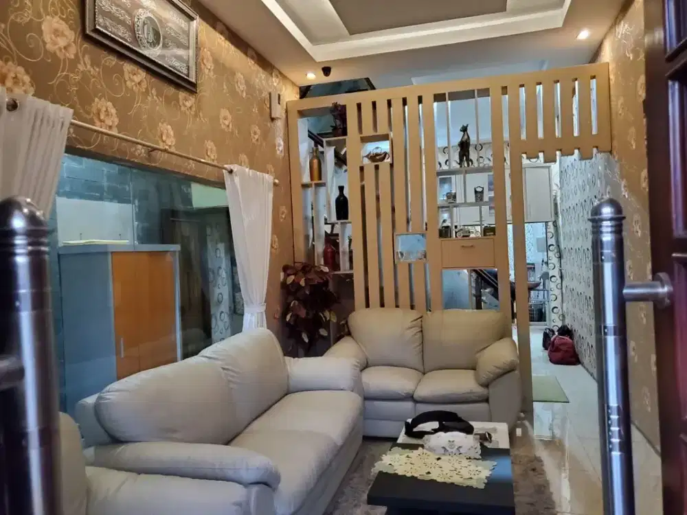 Dijual Rumah Bagus Semi Furnished Area Antapani Bandung