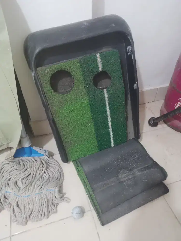 Putting golf trainer