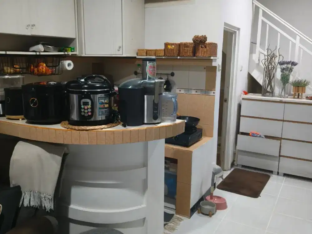 Dijual Rumah 2 Lantai di komplek Taman Palem Lestari, Kalideres