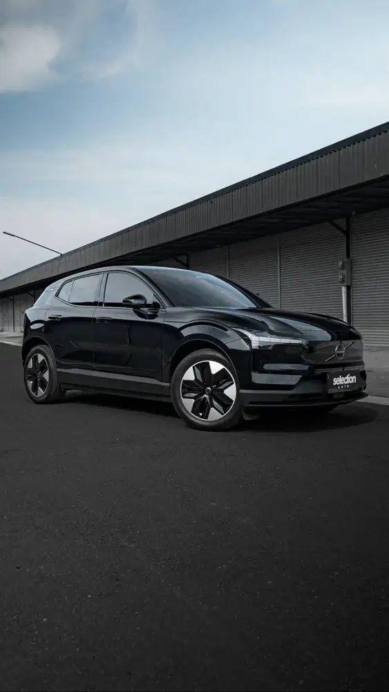LOW KM 3XXX EV VOLVO EX30 PLUS 2025 HITAM