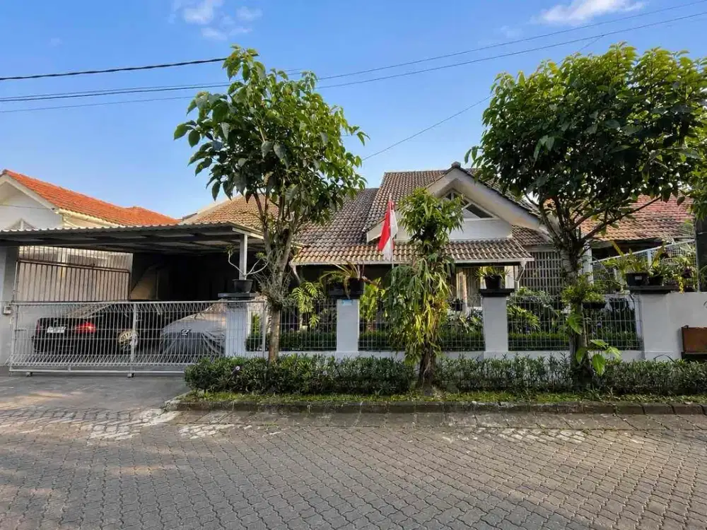 DIJUAL – Rumah Mewah 2 Lantai Siap Huni di Kawasan Elite Kemang Pratama 1