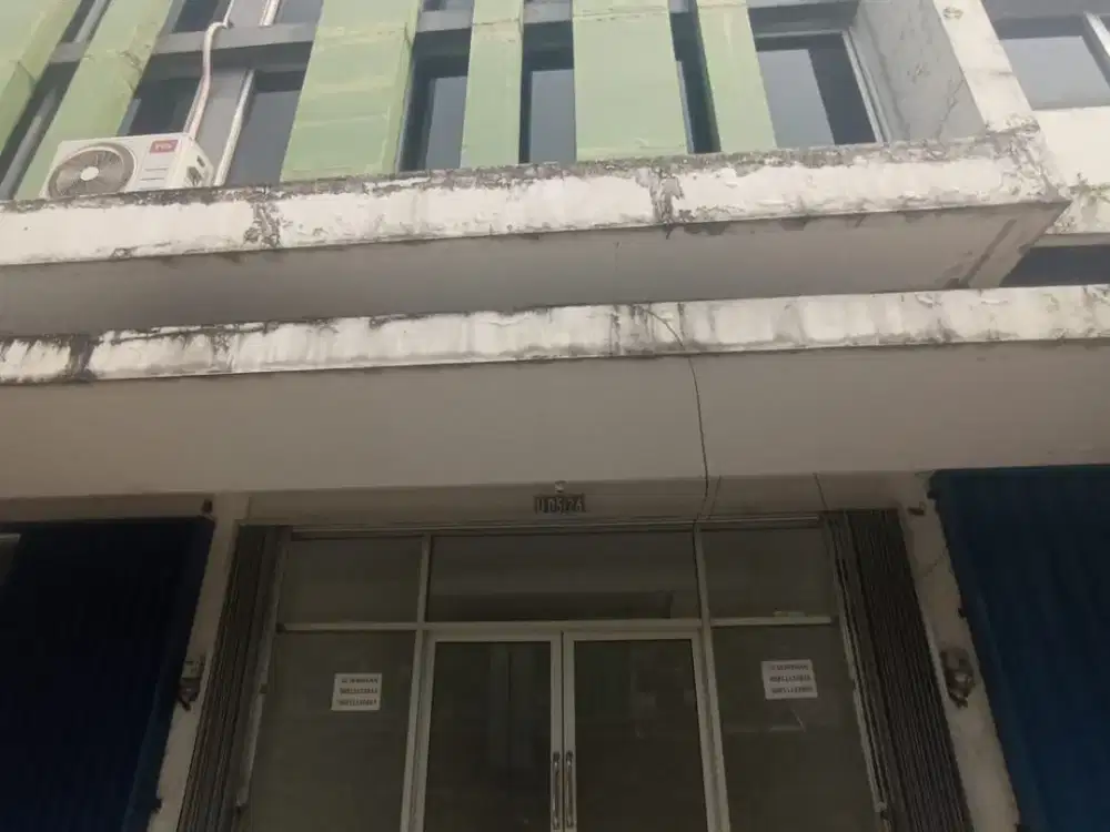DISEWAKAN RUKO STRATEGIS RUKO EVERGREEN BLOK U05