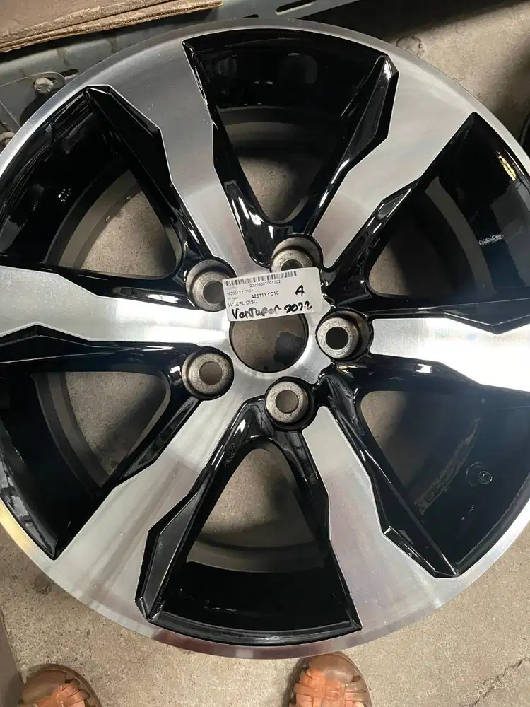 VELG TOYOTA INNOVA VENTURER 2022, 42611YYC10