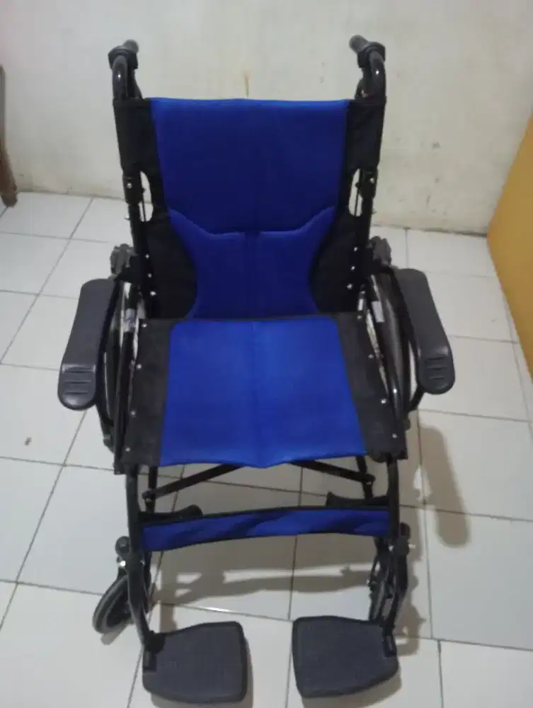 Kursi Roda (Bekas, Pemakaian Keluarga Sendiri)