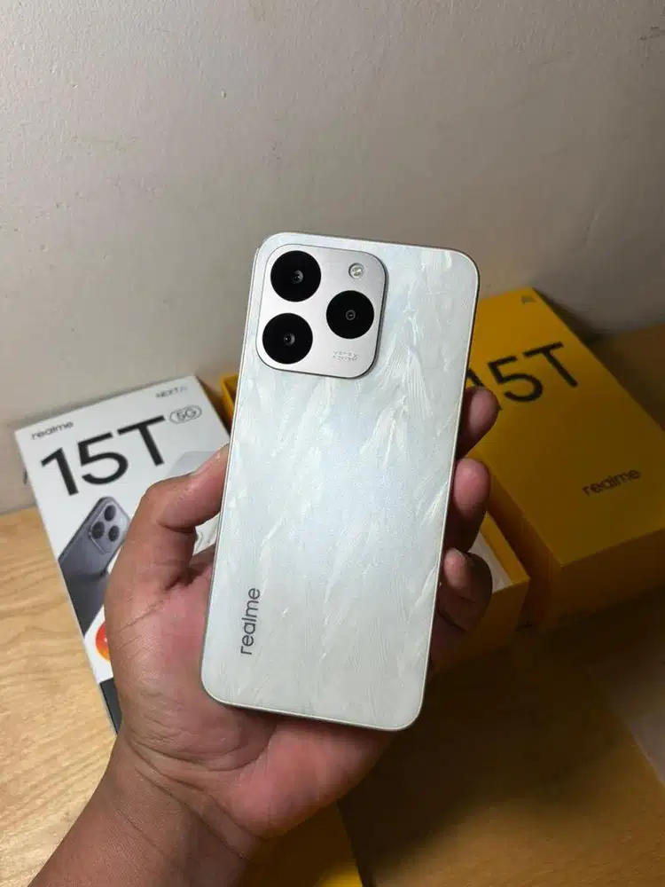 Realme 15T 5G 8/128GB Fullset Baru 2 Bulan Pakai | JUAL CEPET