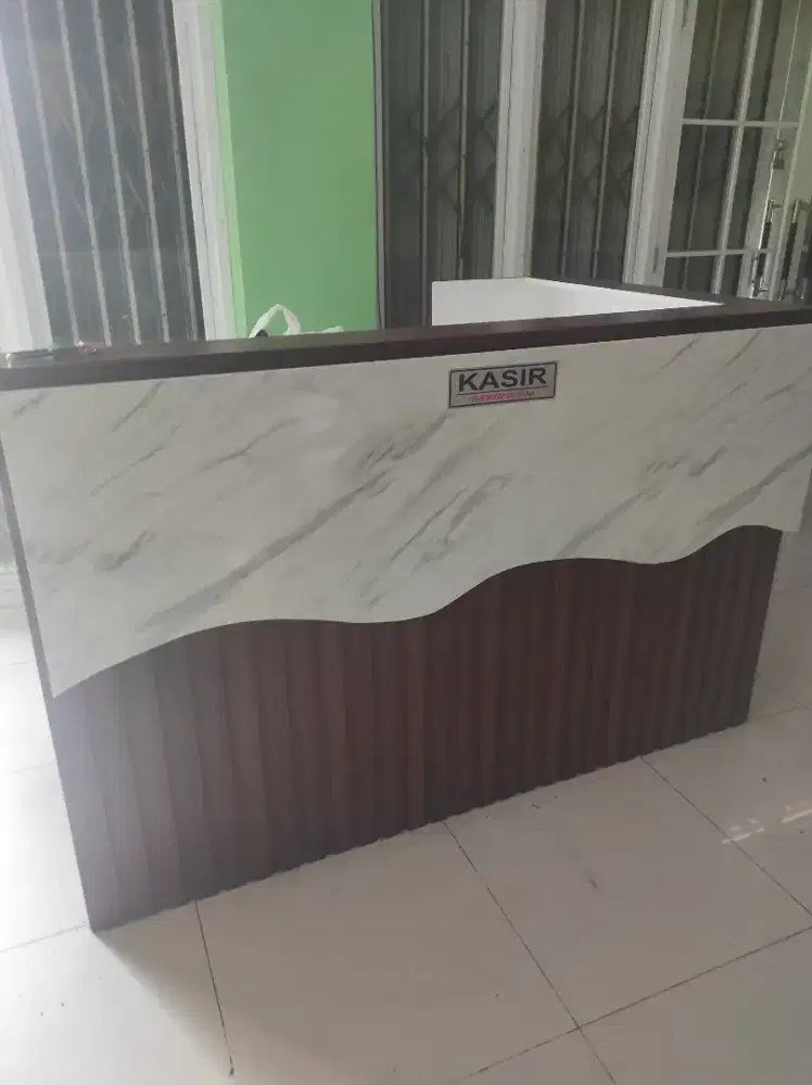 Meja kasir bagus