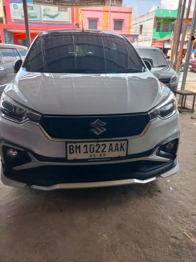 Ertiga cruise hibrid m/t