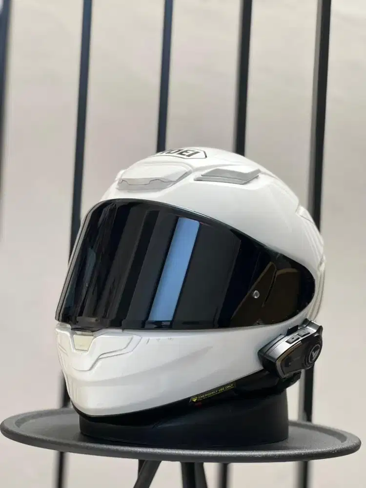 Shoei Z8 bonus Intercom visor 2