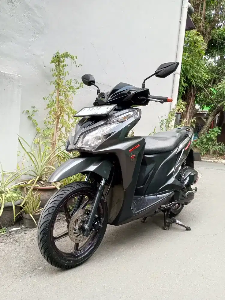 Honda Vario 125cc ( KZR ) tahun 2014