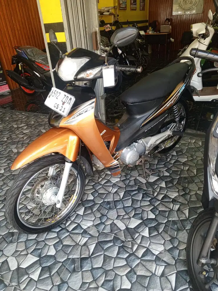 SUPRA FIT 2006.PAJAK HIDUP MESIN BODY KAKI2 FULL ORIAN. BISA NEGO
