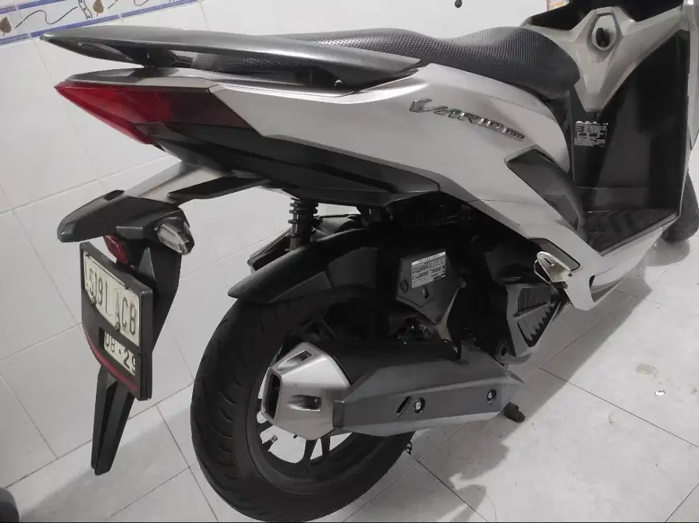 Vario 150 ESP Exclusive Silver 2019