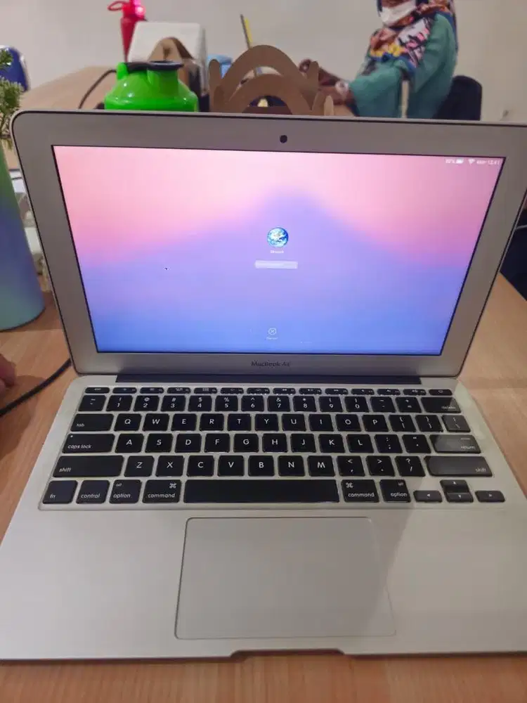 Macbook Air 11 inch Mid -2012