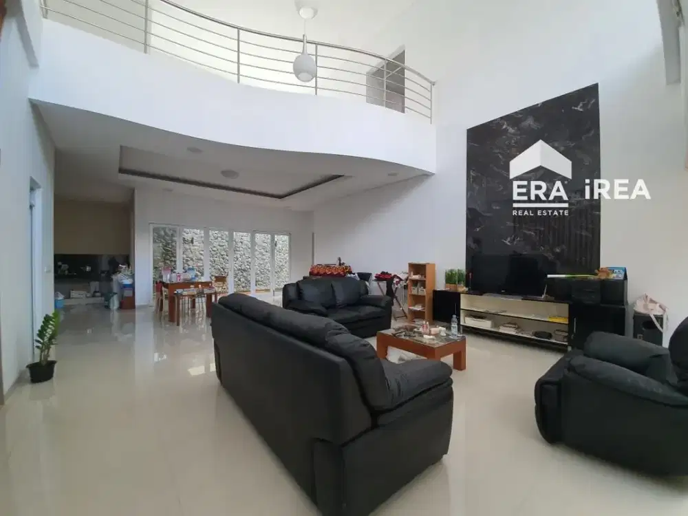 RUMAH MEWAH DIJUAL DEKAT PAKUWON MALL SOLO BARU