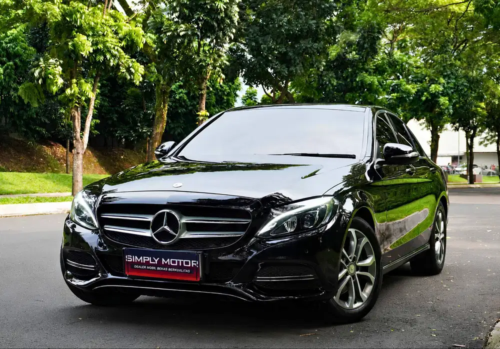 MERCEDES-BENZ C200 AVANTGARDE W205 2.0 CGI AT 2014 CBU