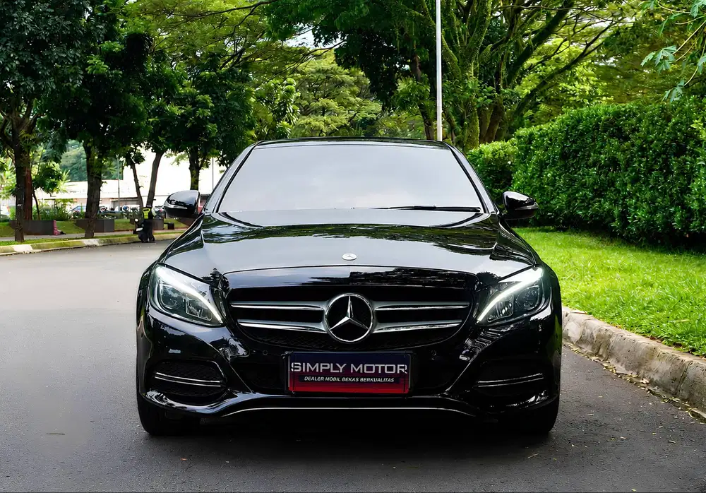 MERCEDES-BENZ C200 AVANTGARDE W205 2.0 CGI AT 2014 CBU