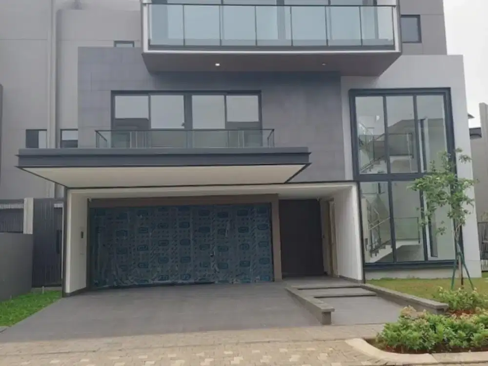 Disewakan Rumah Mewah di Layton Navapark BSD Posisi Corner