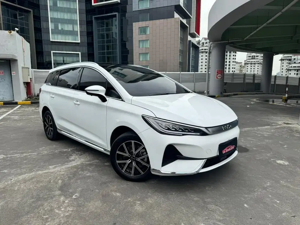 BYD M6 Superior EV AT 2024 Captain Seat Automatic