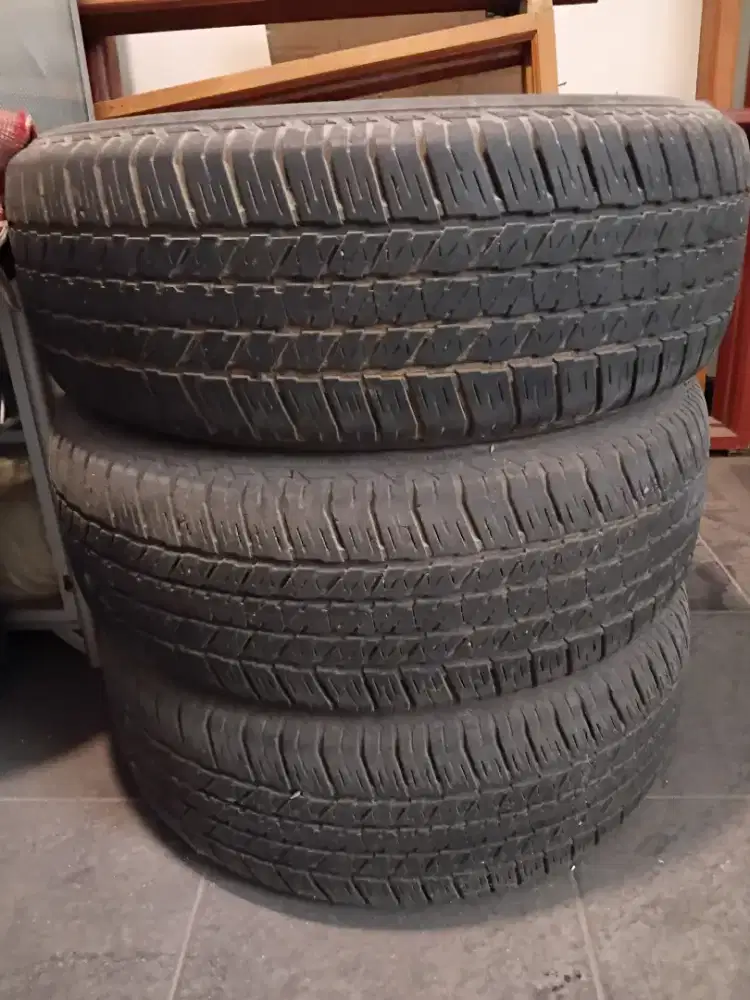 Ban Bridgestone Dueler 265/60 R18