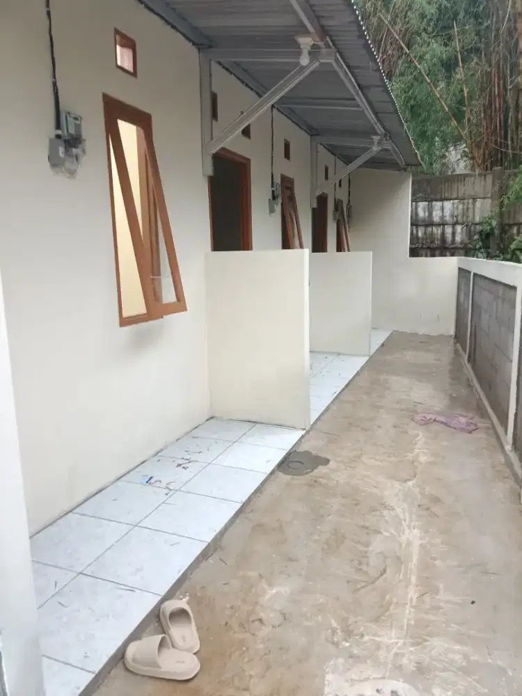 Jual bangunan kontrakan 3 pintu