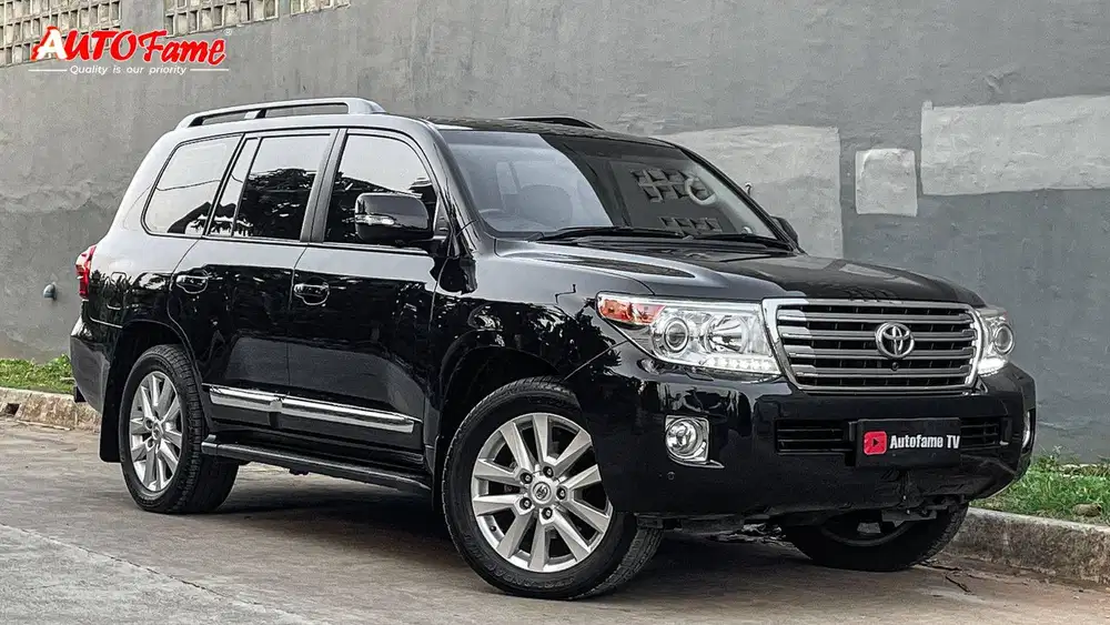 Toyota Landcruiser 4.5 VX Diesel UK FULLSPEC Black On Black NIK 2012