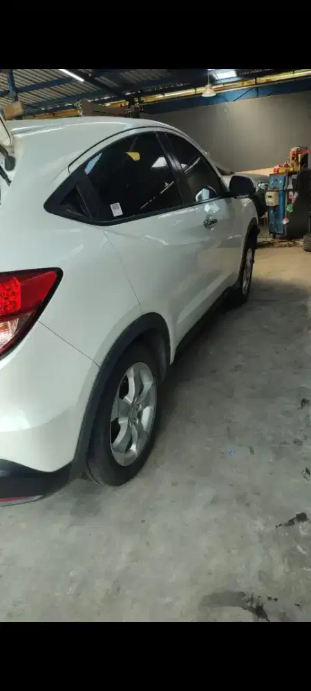 Dijual Honda HR-V 1,5 CVT E matic 2016