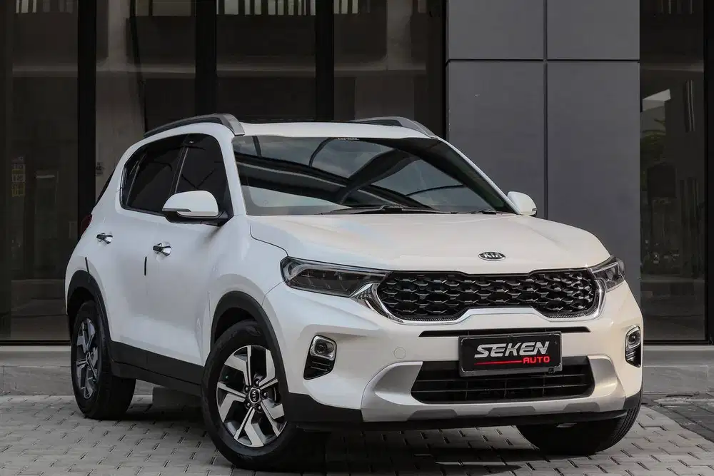 Kia Sonet 1.5 Premiere Sunroof AT Matic 2021 Putih Metalik
