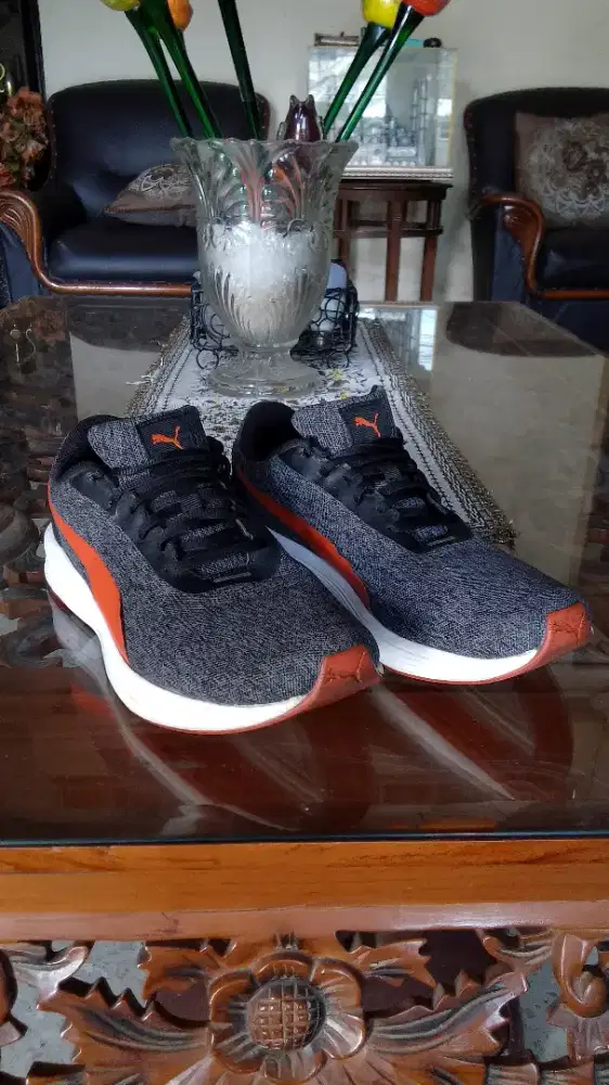 Sepatu Puma Solar Runner Warna Hitam Ukuran 44
