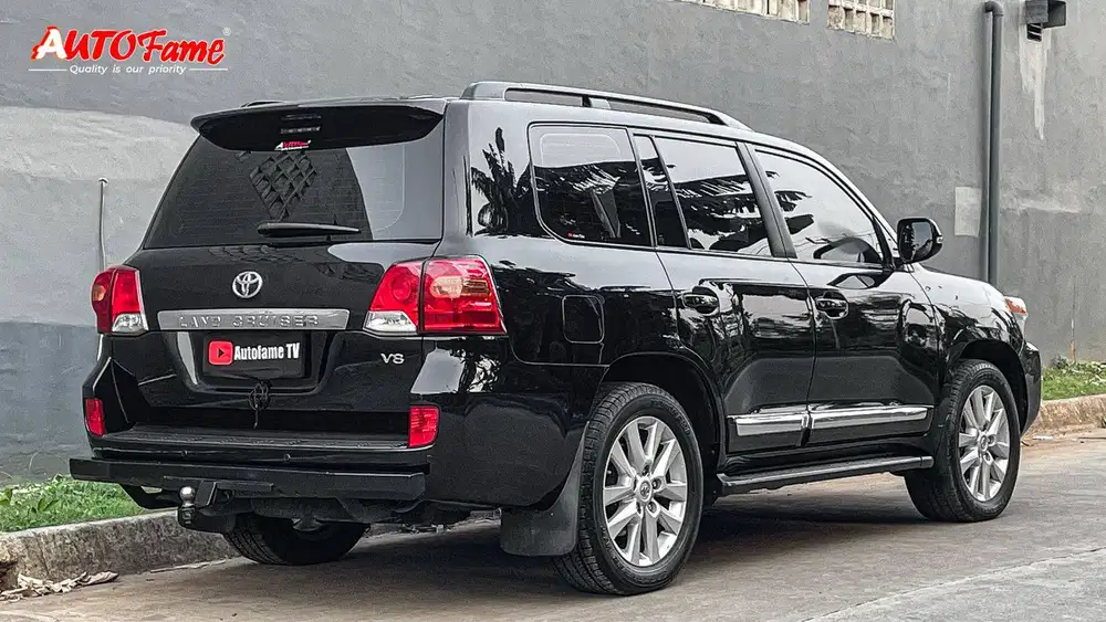 Toyota Landcruiser 4.5 VX Diesel UK FULLSPEC Black On Black NIK 2012