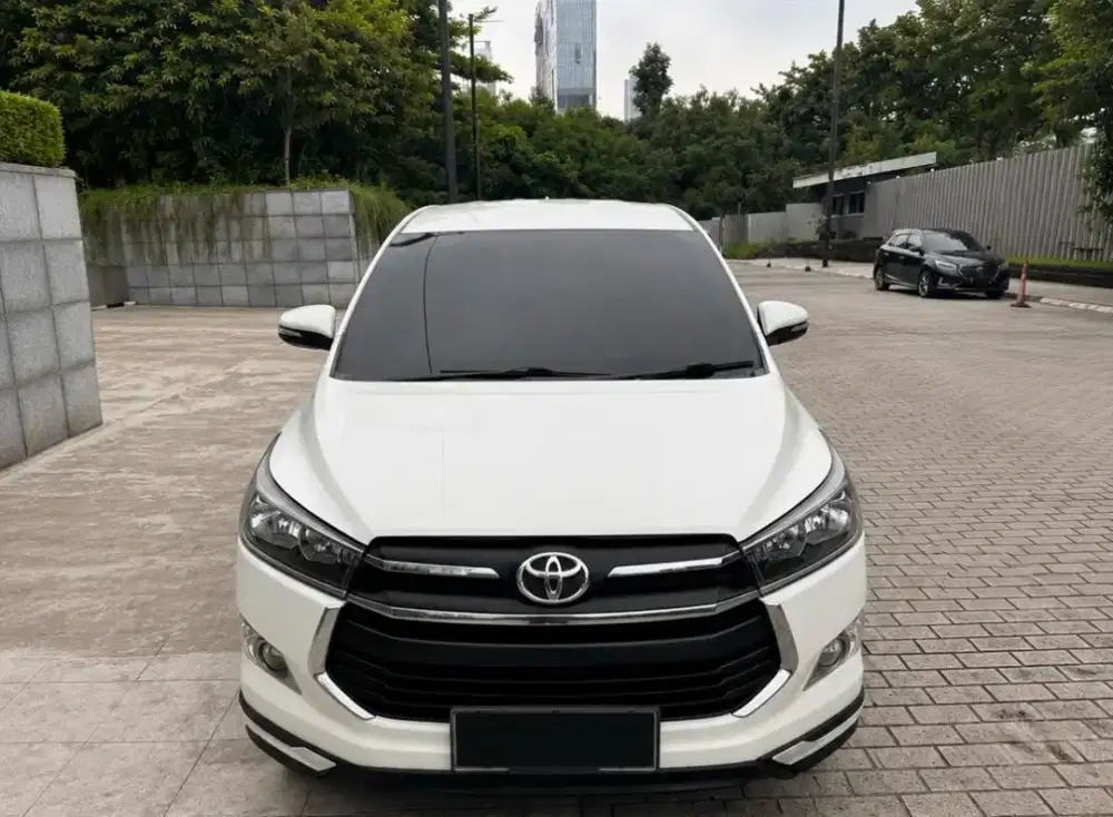 Toyota Kijang Innova Type V