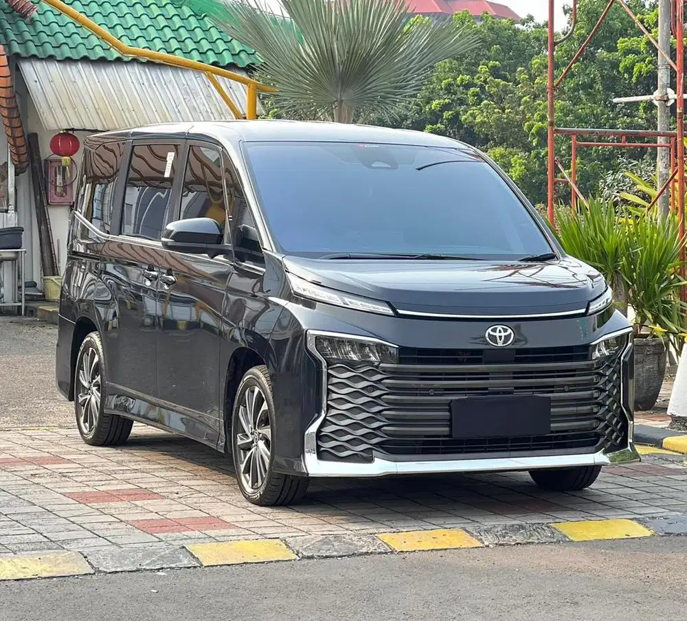 Toyota Voxy 2.0 New Model 2022