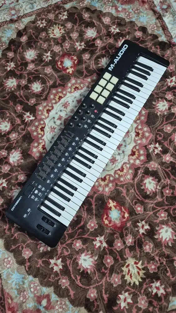 M Audio Oxygen 61 Mark 4