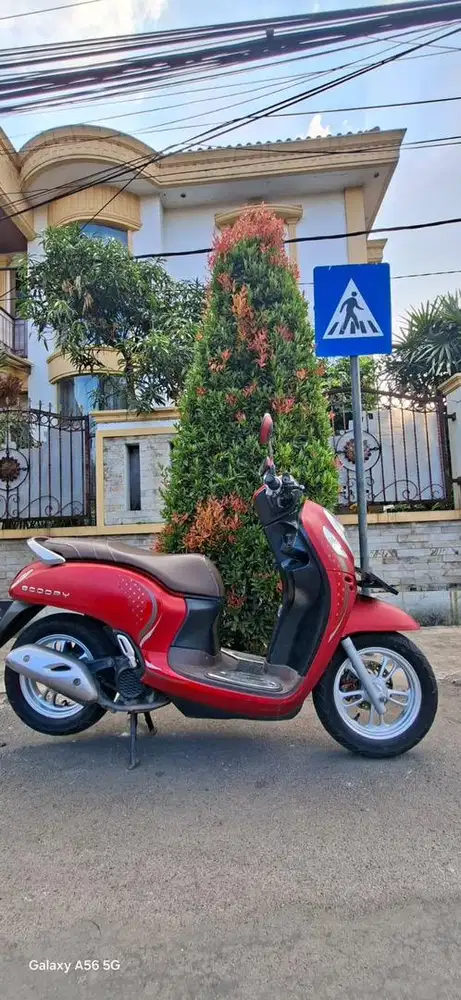 SCOOPY STYLISH KEYLESS ( KTP ada )
