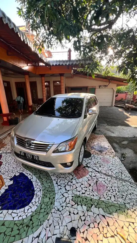 Innova G diesel mt 2012