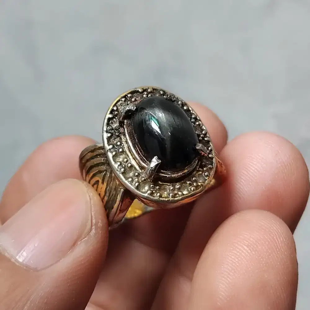 Batu cincin nilam