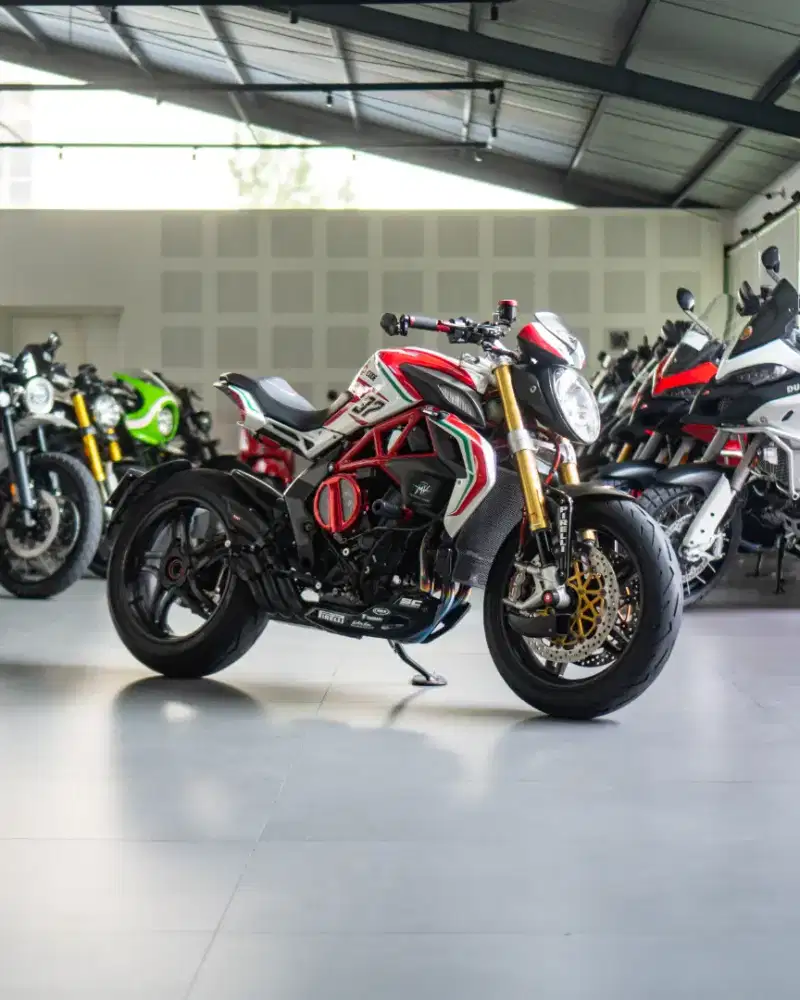 MV Agusta Dragster 800RC Reparto Corse 050/350 2016 Mods Up 250 Jtan