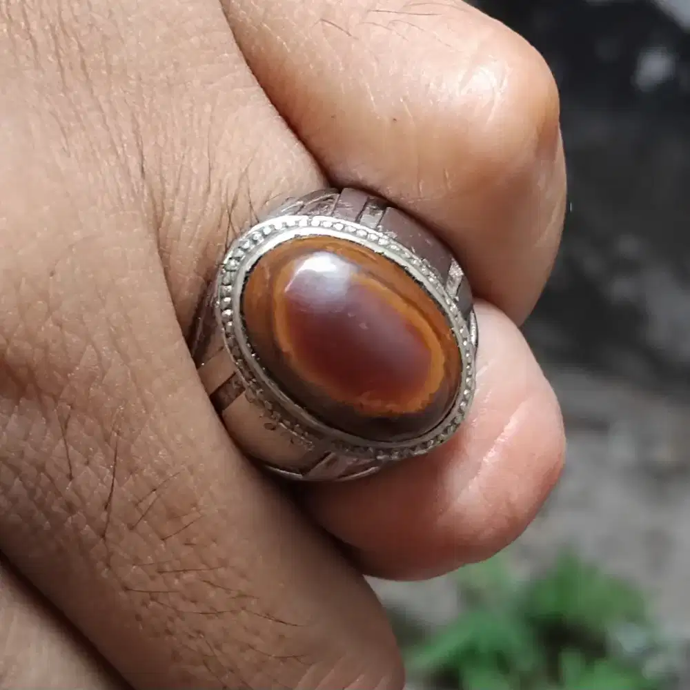 Batu akik puser bumi