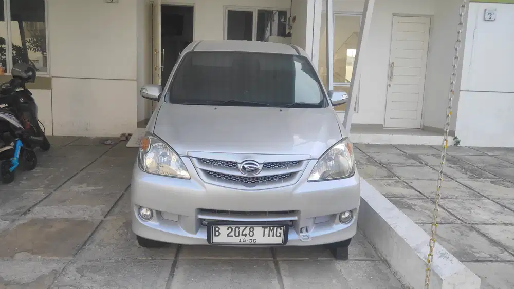 Daihatsu Xenia 2010 Bensin