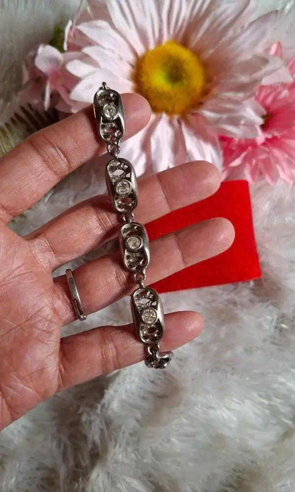 Gelang Vintage Estetik & Elegan