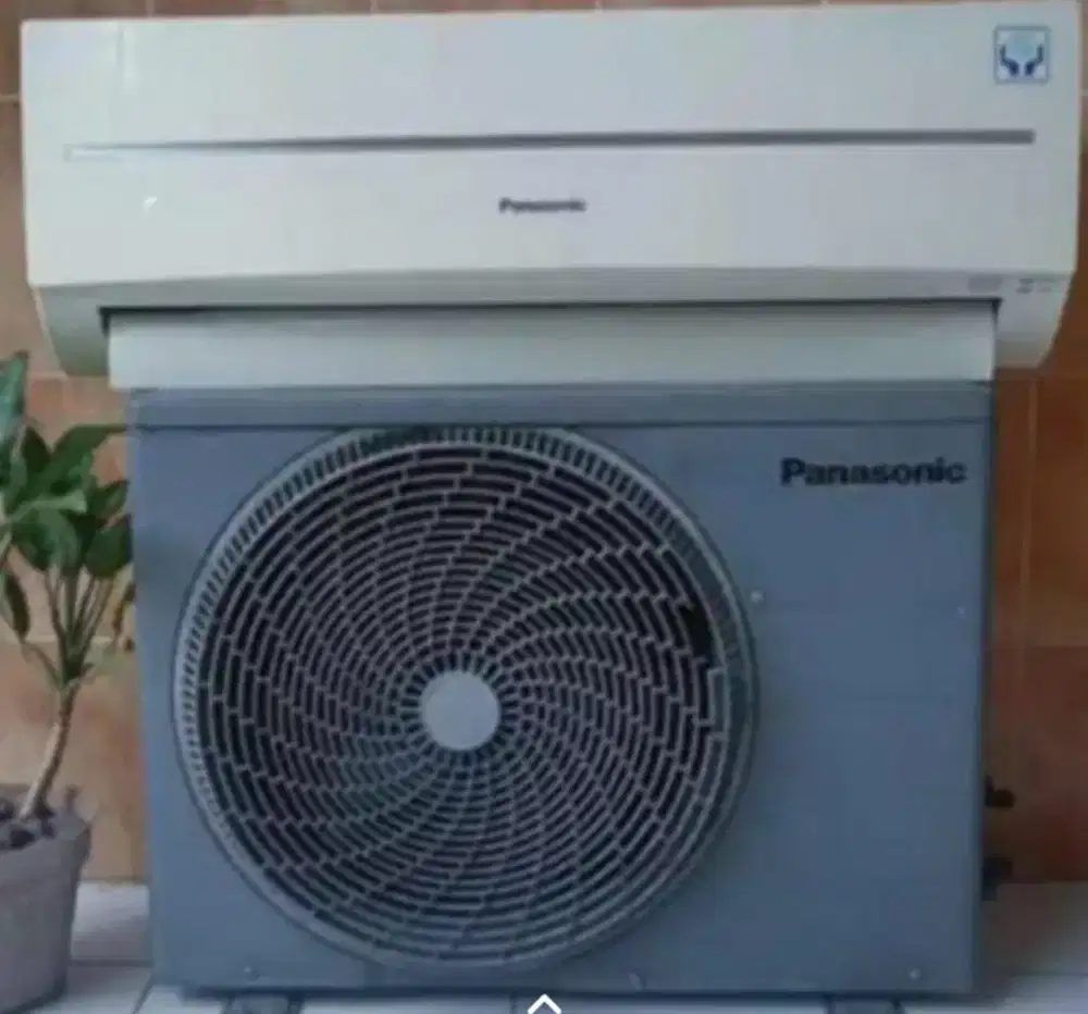 Jual ac haire 1/2 pk r 32 lowat 350watt kondisi 95% ori semu